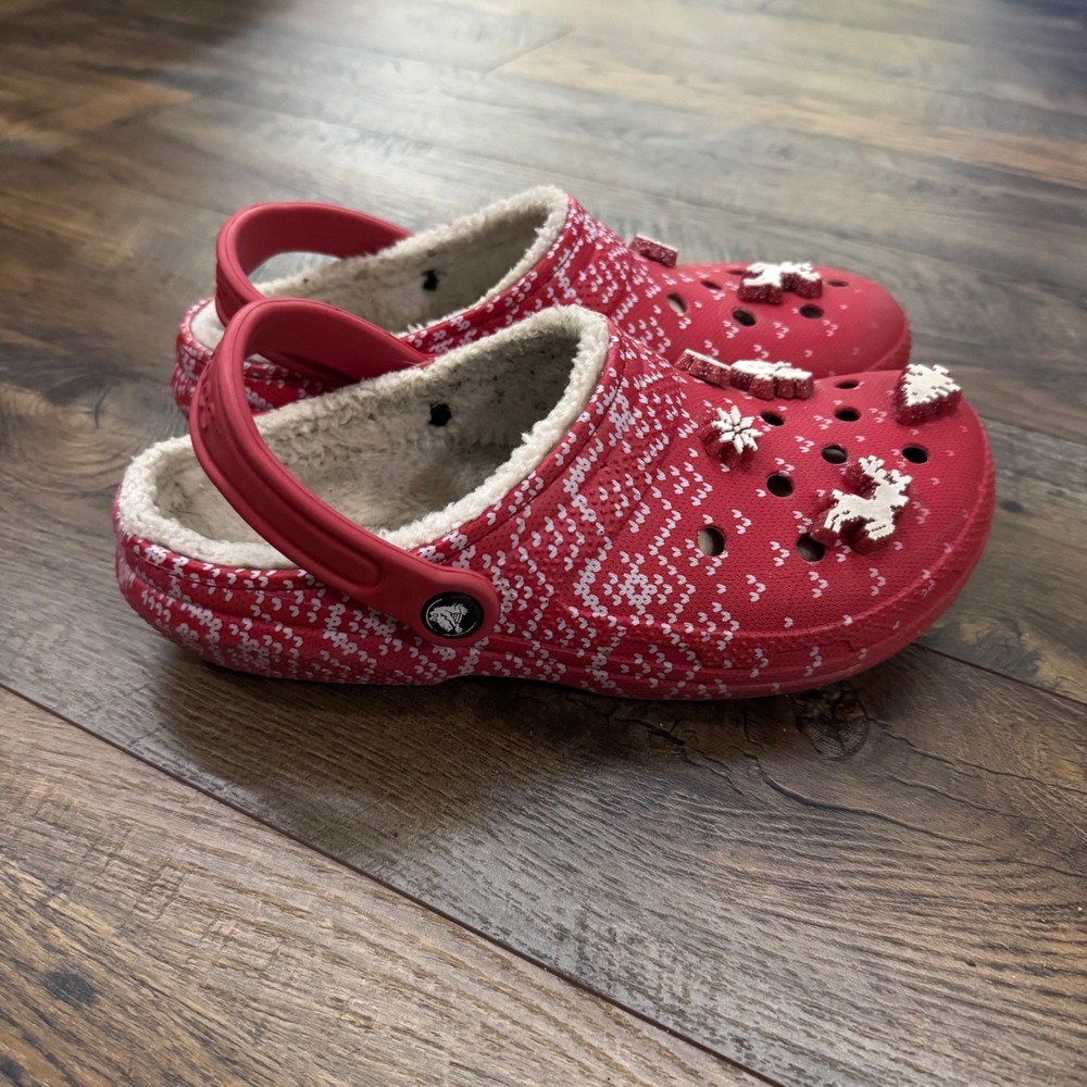 Crocs Classic Lined Holiday Clogs Red Sweater Print Fleece Lined Jibbitz Women 9